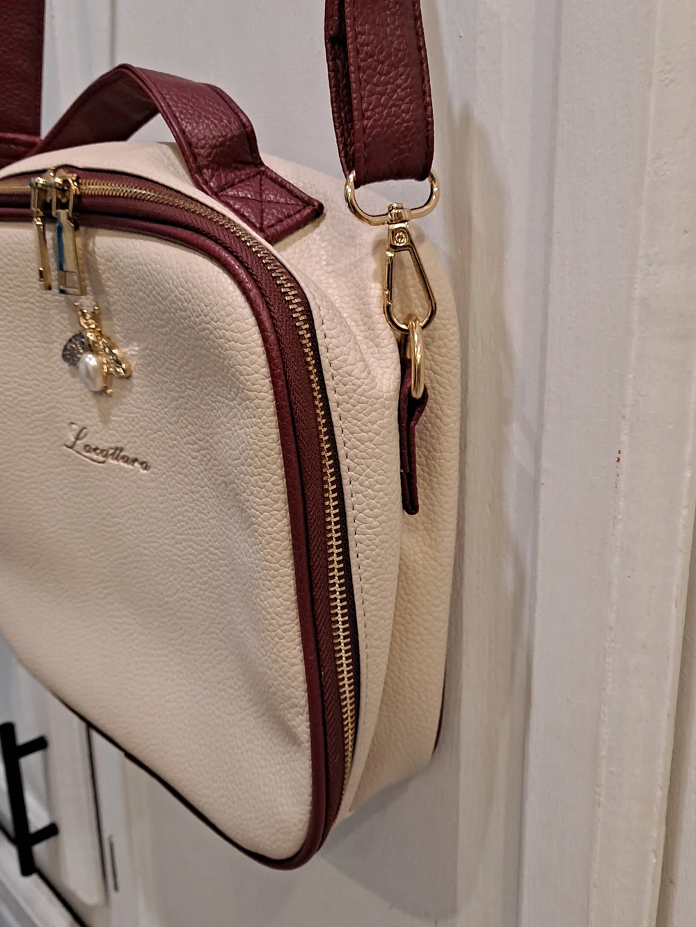 Lacattura Cream & Burgundy Bee-Embellished Crossbody Cosmetic Case Vegan
